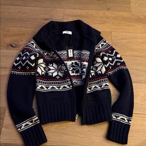 Aritzia TNA Women's Sweater